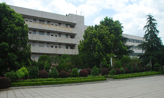 ����ʡ�����е�һ�I(y��)�еȌ��I(y��)�W(xu��)У