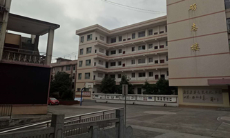 ��������Ů���е��I(y��)�WУ