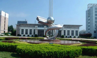 ���ս����Q�׌WУ