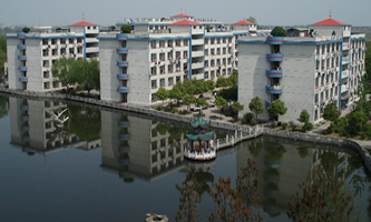 ����ͬ���е��I(y��)�W(xu��)У