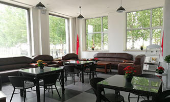 �L���к��ɿƼ��е��I(y��)�W(xu��)У