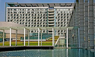 �й�������ί�hУ