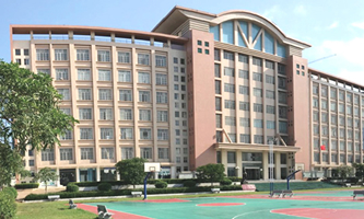 �����е�һ�����W(xu��)У